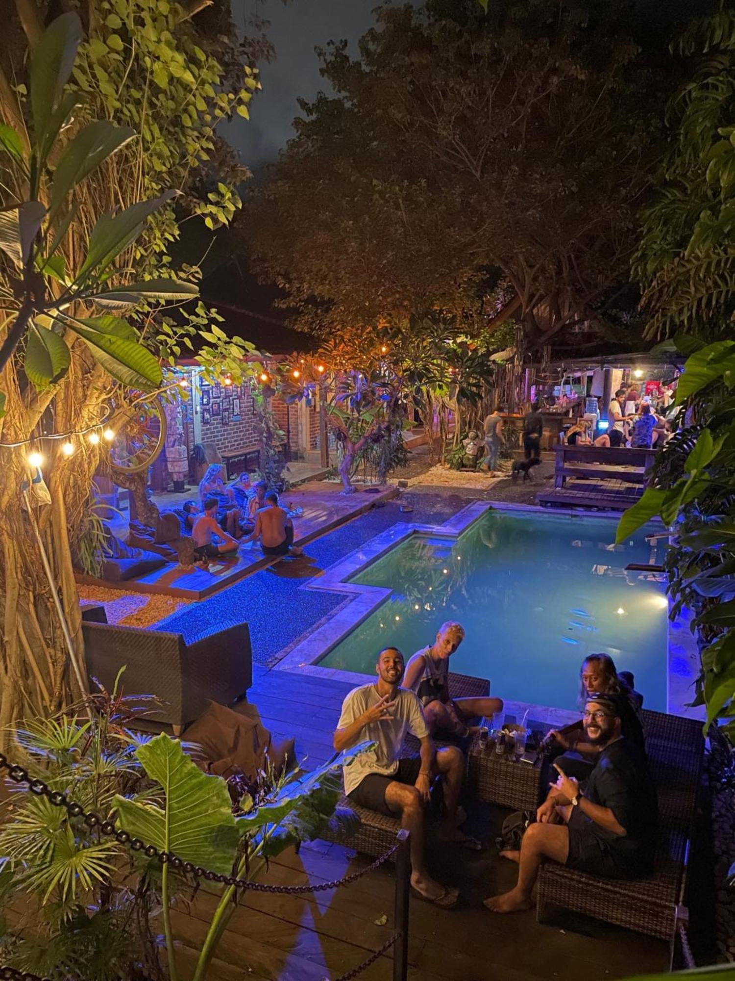Da Housetel Kuta Hostel